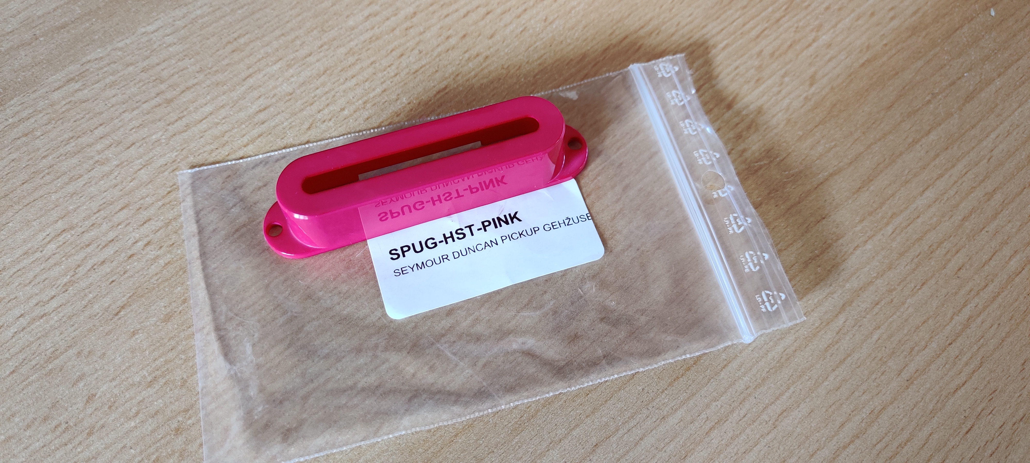 Seymour Duncan Pickup Cover Hot Strat, Pink