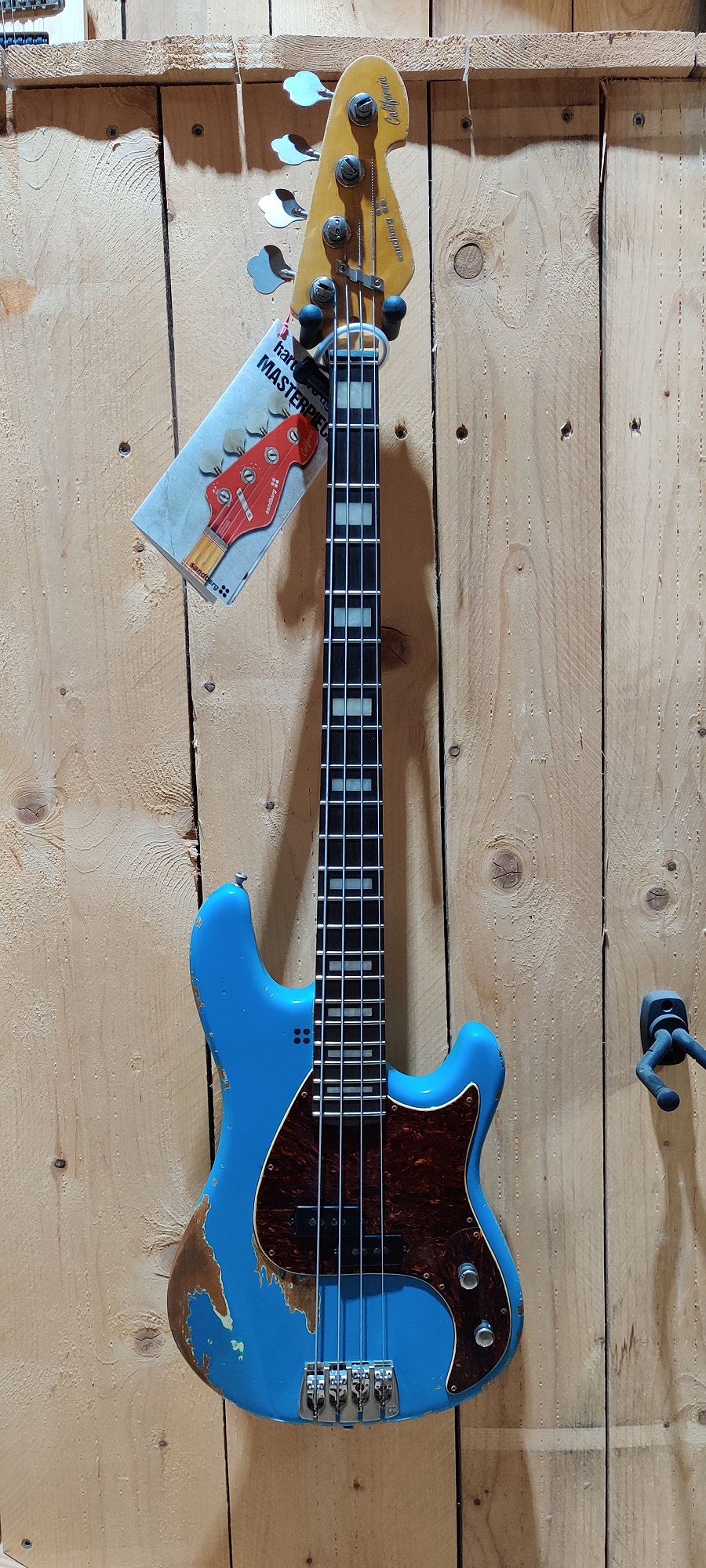 California II VS Masterpiece Aged, 4-String, Alder Body, 50th Blue